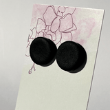 Yvonne in black - LeonNata