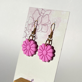 Daisy in dust pink