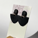 Catherine in black - LeonNata